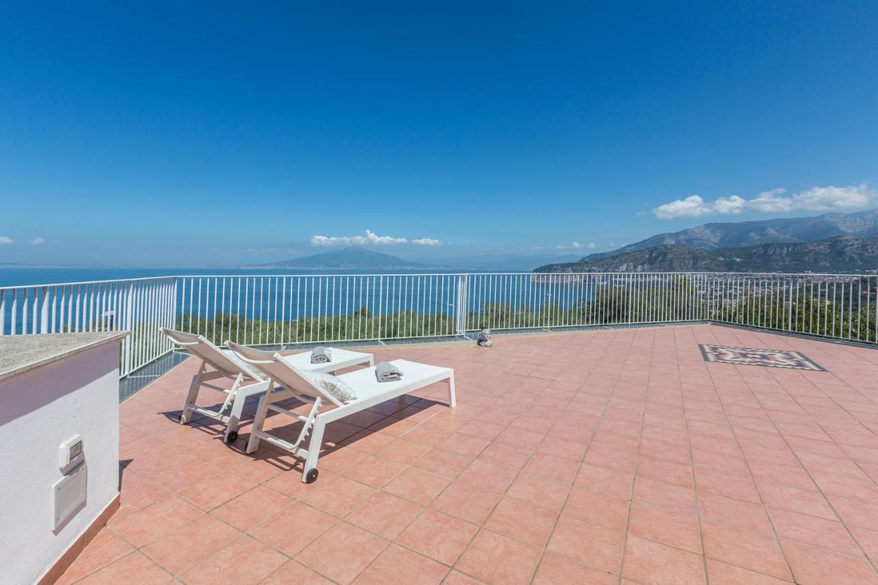 הוילה סורנטו La Terrazza Sul Golfo מראה חיצוני תמונה