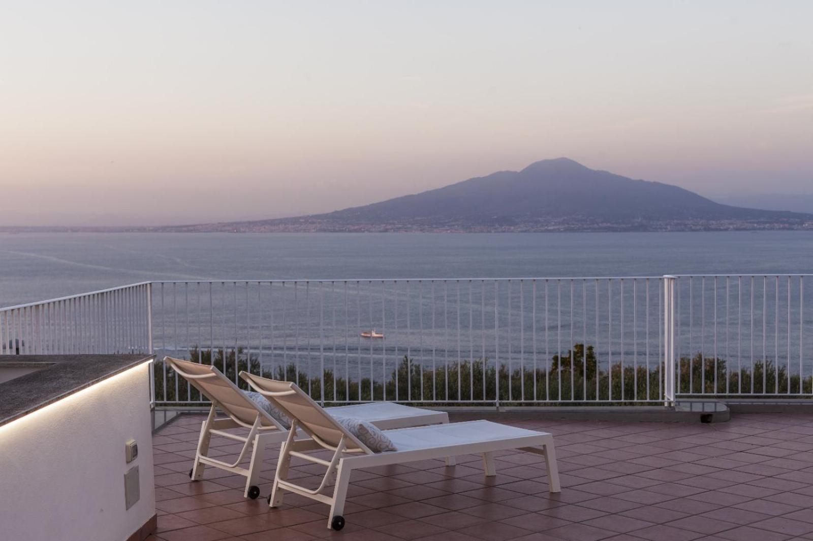 הוילה סורנטו La Terrazza Sul Golfo מראה חיצוני תמונה