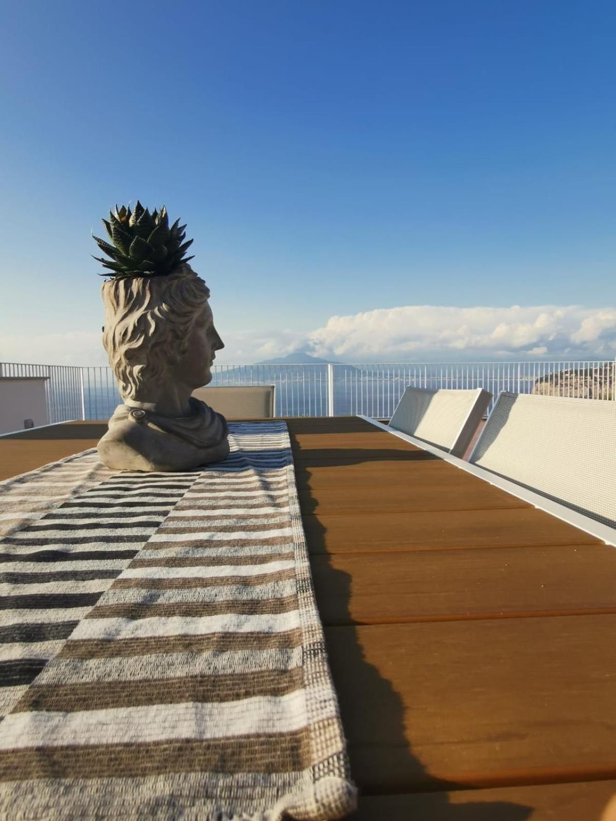 הוילה סורנטו La Terrazza Sul Golfo מראה חיצוני תמונה