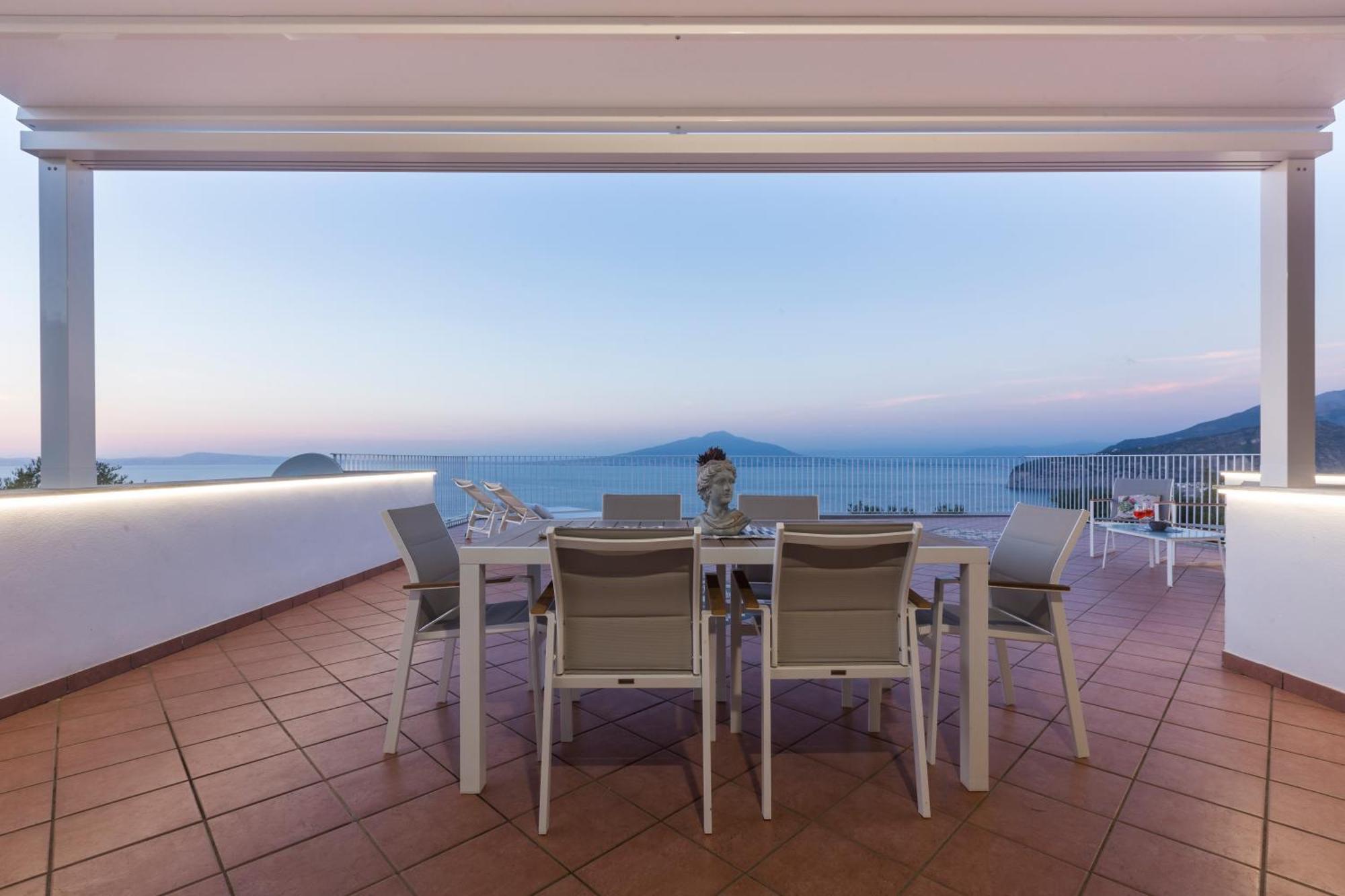 הוילה סורנטו La Terrazza Sul Golfo מראה חיצוני תמונה